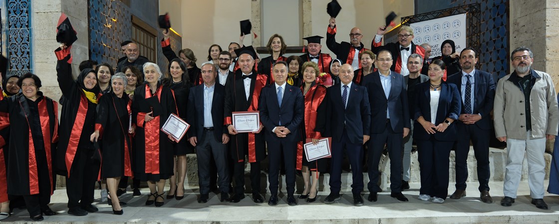 TOGÜ Tazelenme Üniversitesi İlk Mezunlarını Verdi
